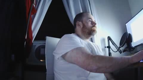 Snapshot of seanv24 chatting on 09.13.25 seanv26 online show from 09.13.25