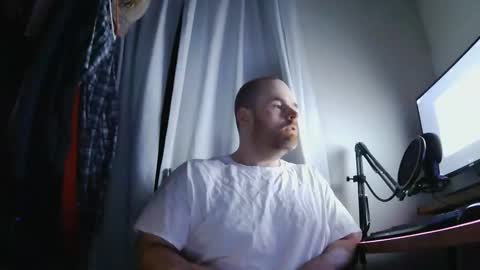 Snapshot of seanv24 chatting on 12.22.25 seanv26 online show from 12.22.25