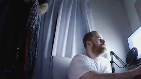 Snapshot of seanv24 chatting on 01.12.26 seanv26 online show from 01.12.26