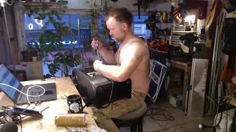 Snapshot of seattlemanwhore chatting on 05.20.26 Seattlemanwhore online show from 05.20.26
