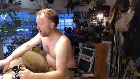 Snapshot of seattlemanwhore chatting on 05.27.26 Seattlemanwhore online show from 05.27.26