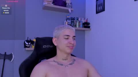 Snapshot of sebas__23 chatting on 01.22.25 Sebastin online show from 01.22.25