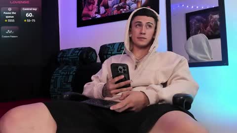 Snapshot of sebas_maverick chatting on 04.09.26 Sebastian online show from 04.09.26