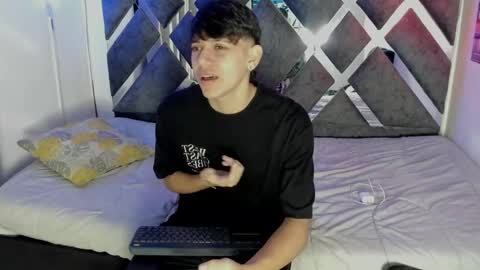 sebas_pretty7 online show from 12.04.25