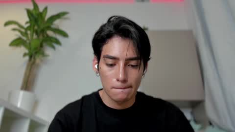 sebastian online show from 01.12.25