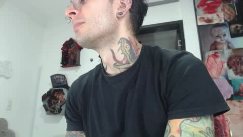 Snapshot of sebasbigdick_ chatting on 02.25.25 spityio instagram online show from 02.25.25