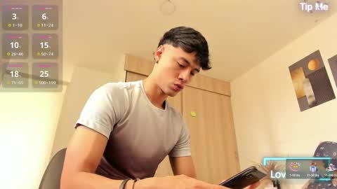 Snapshot of sebastian_dash chatting on 11.30.25 SEBAS online show from 11.30.25