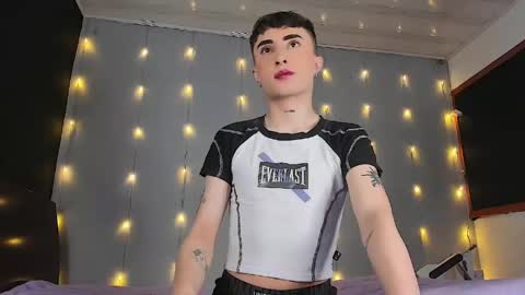     .  INDEPENDENT MODEL online show from 05.07.26