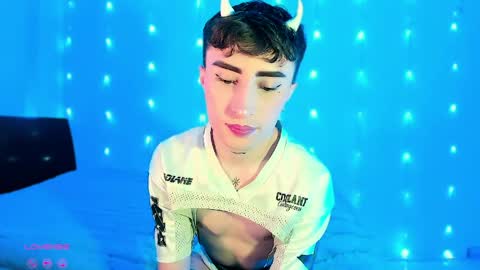     .  INDEPENDENT MODEL online show from 06.02.26