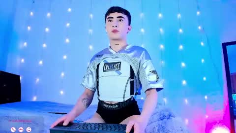     .  INDEPENDENT MODEL online show from 06.06.26