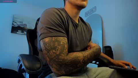 Snapshot of sebastianortizm chatting on 01.17.25 Lucian Sinclair online show from 01.17.25