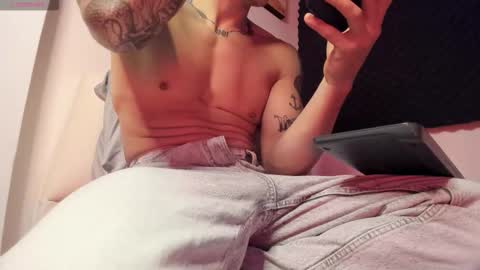 Snapshot of sebastianortizm chatting on 02.09.26 Lucian Sinclair online show from 02.09.26