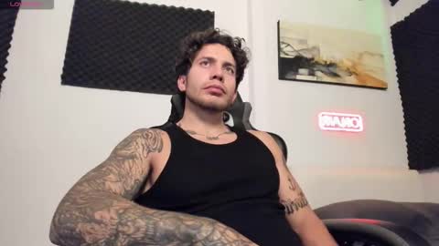 Snapshot of sebastianortizm chatting on 03.05.26 Lucian Sinclair online show from 03.05.26