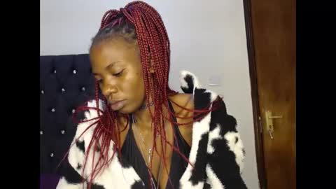 Snapshot of sebatrishaa chatting on 11.27.25 sebatrishaa online show from 11.27.25