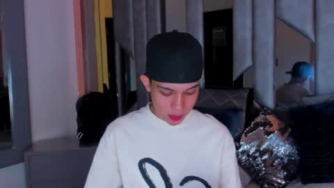 Snapshot of sebax_00 chatting on 05.24.26 Sebastian online show from 05.24.26