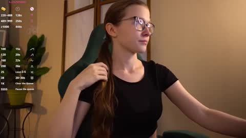 Snapshot of second_aid chatting on 10.13.25 Brenda online show from 10.13.25