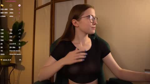 Snapshot of second_aid chatting on 10.20.25 Brenda online show from 10.20.25