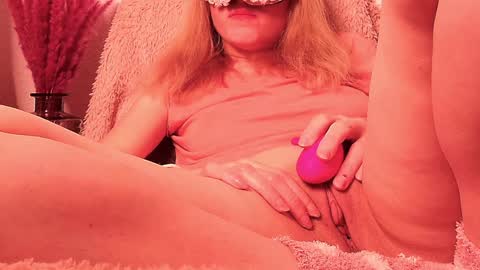 Snapshot of secretanni chatting on 12.30.24 Anni online show from 12.30.24