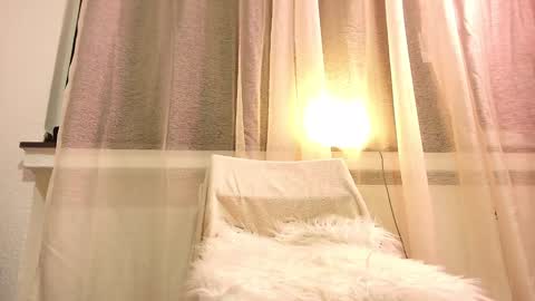 Snapshot of secretanni chatting on 02.02.25 Anni online show from 02.02.25