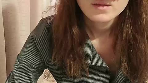 Snapshot of secretanni chatting on 03.11.25 Anni online show from 03.11.25