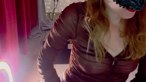 Snapshot of secretanni chatting on 09.14.25 Anni online show from 09.14.25