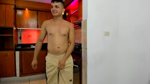 Snapshot of secrethause71605 chatting on 01.07.25 NIKOL online show from 01.07.25