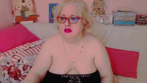 Snapshot of secretloverbbw chatting on 02.06.25 Alice online show from 02.06.25
