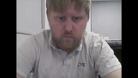 Snapshot of secretsissyslutuk chatting on 11.24.25 secretsissyslutuk online show from 11.24.25