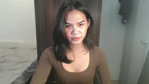 Snapshot of seductive_alison chatting on 12.14.25 seductive_alison online show from 12.14.25