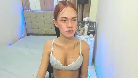 Snapshot of seductive_aliyah chatting on 07.19.26 aliyah online show from 07.19.26