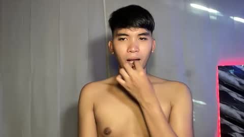 Snapshot of seductive_william chatting on 03.23.26 William online show from 03.23.26