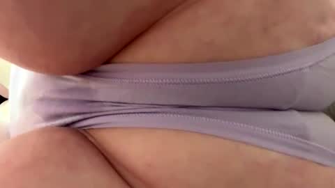 Snapshot of seductivekittydeluxe chatting on 11.08.25 seductivekittydeluxe online show from 11.08.25