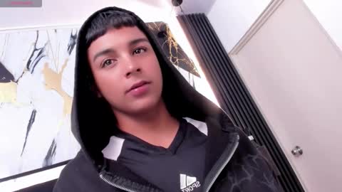 Snapshot of seductivo_jr chatting on 12.05.25 seductivo online show from 12.05.25