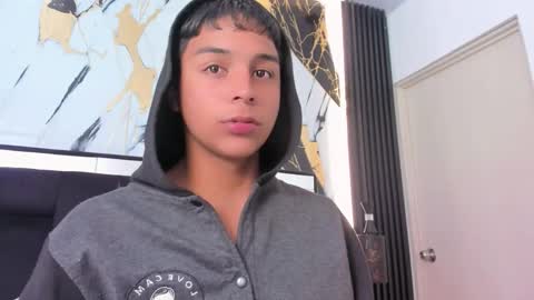 Snapshot of seductivo_jr chatting on 03.22.26 seductivo online show from 03.22.26