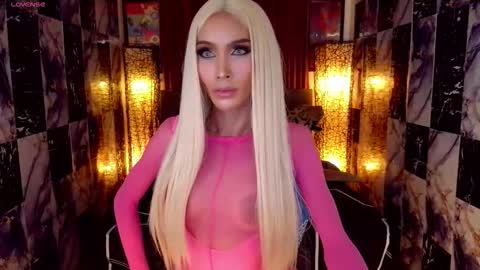 Snapshot of seductresskatarina chatting on 03.15.26 KATARINA LUST online show from 03.15.26