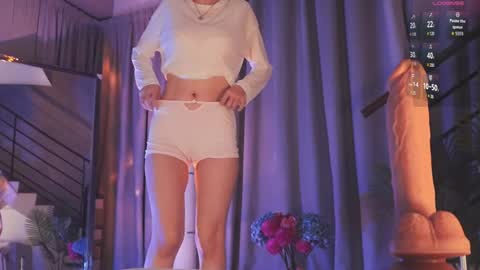 Snapshot of seduza_hyun chatting on 09.17.25 Chia online show from 09.17.25