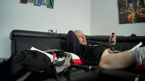 Snapshot of seeebi chatting on 01.04.25 Sebastian online show from 01.04.25