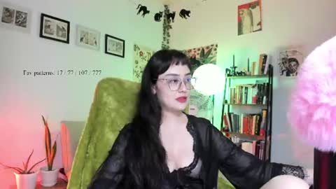 Snapshot of segismunda chatting on 06.24.26 Luciana online show from 06.24.26