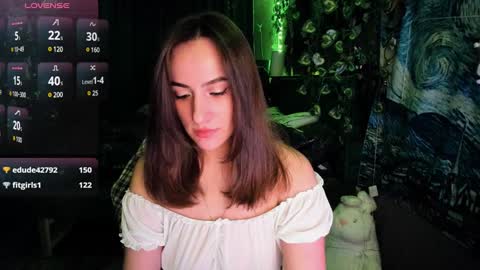 Snapshot of selby_paine chatting on 12.16.24 Selby online show from 12.16.24