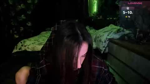 Snapshot of selby_paine chatting on 10.14.25 Selby online show from 10.14.25