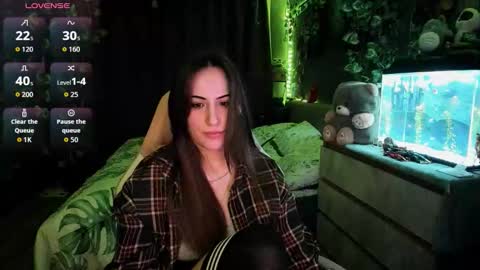 Snapshot of selby_paine chatting on 11.28.25 Selby online show from 11.28.25