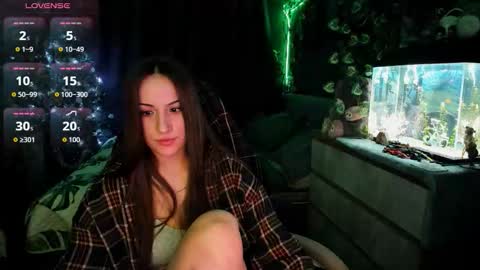 Snapshot of selby_paine chatting on 12.16.25 Selby online show from 12.16.25