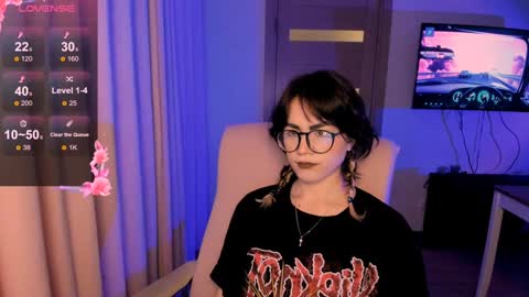 Snapshot of selectrra chatting on 12.19.24 selectrra online show from 12.19.24