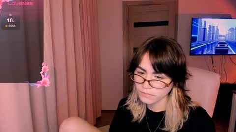 Snapshot of selectrra chatting on 12.24.24 selectrra online show from 12.24.24