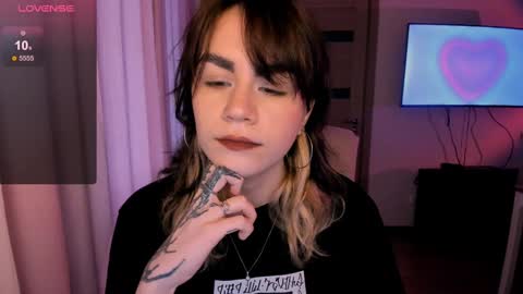 Snapshot of selectrra chatting on 01.30.25 selectrra online show from 01.30.25