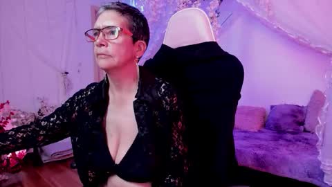 Selena online show from 11.11.25