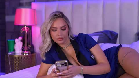 Selena online show from 04.25.26