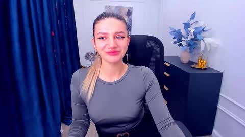 selenaemoore online show from 11.16.25