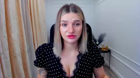 selenaemoore online show from 06.18.26
