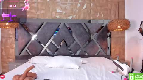 selene__lopez_ online show from 04.27.26
